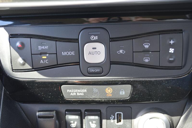 NISSAN LEAF