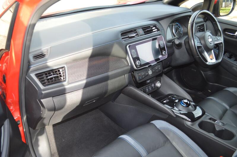 NISSAN LEAF
