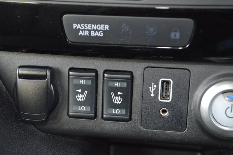NISSAN LEAF