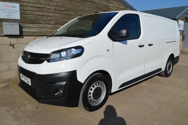 VAUXHALL VIVARO