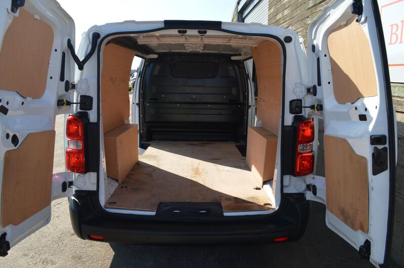 VAUXHALL VIVARO