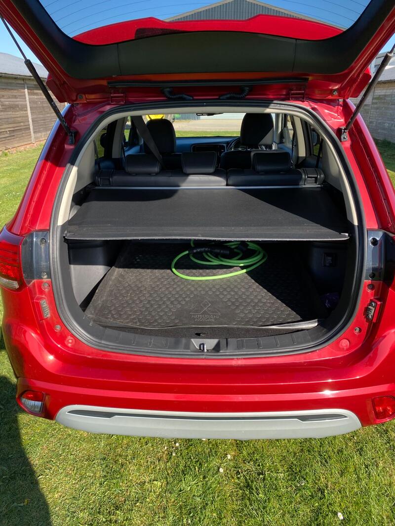 MITSUBISHI OUTLANDER