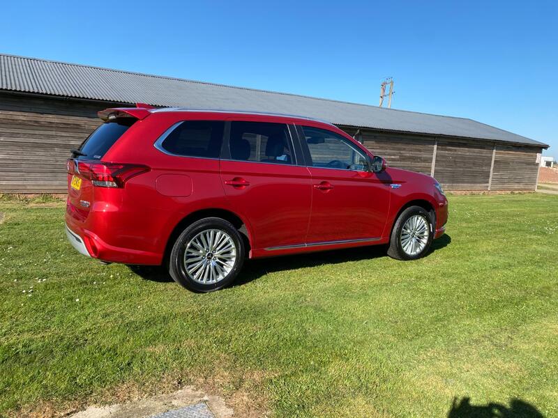 MITSUBISHI OUTLANDER