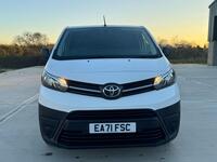 TOYOTA PROACE