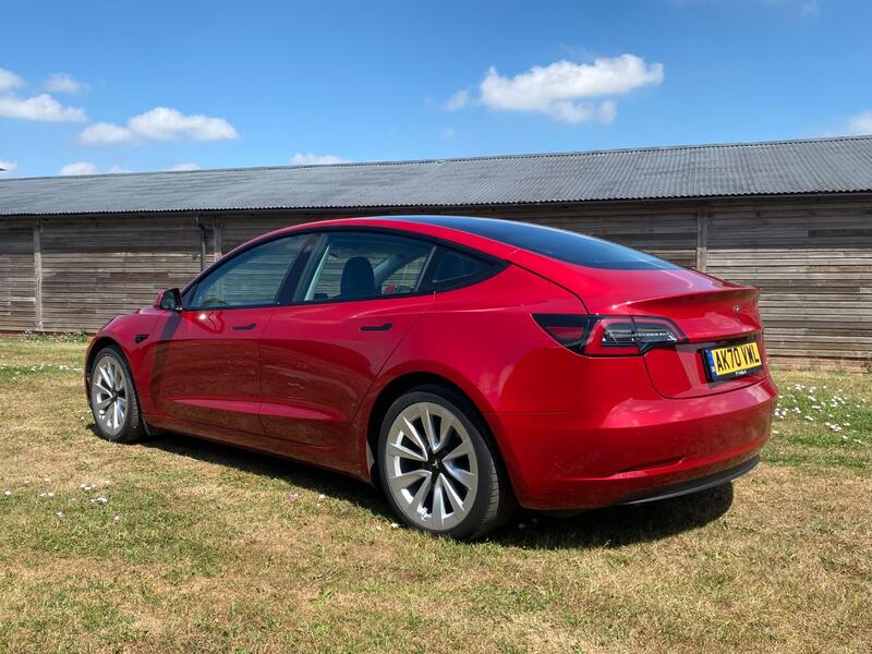 TESLA MODEL 3