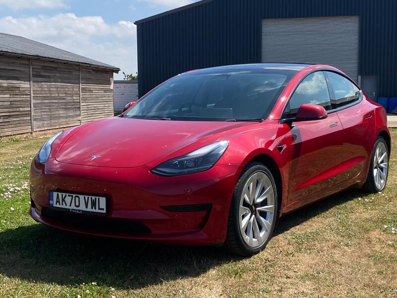 TESLA MODEL 3