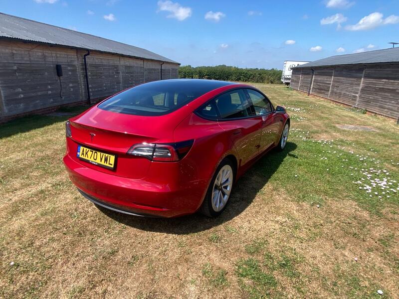 TESLA MODEL 3